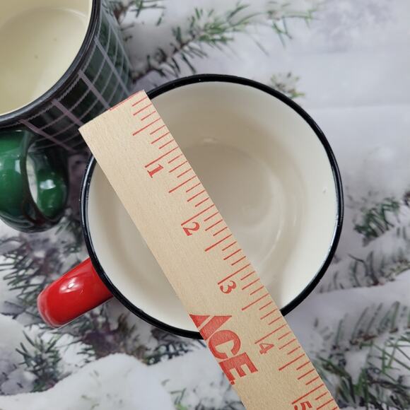 Pair of Hallmark Mugs in Red and Green with White Gridlines - Picture 7 of 8